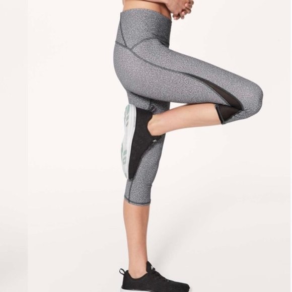 lululemon athletica Pants - Lululemon Train Times Crop (17 in) Luxtreme